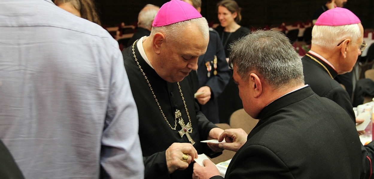 Biskup kolędował z wiernymi na Koperniku