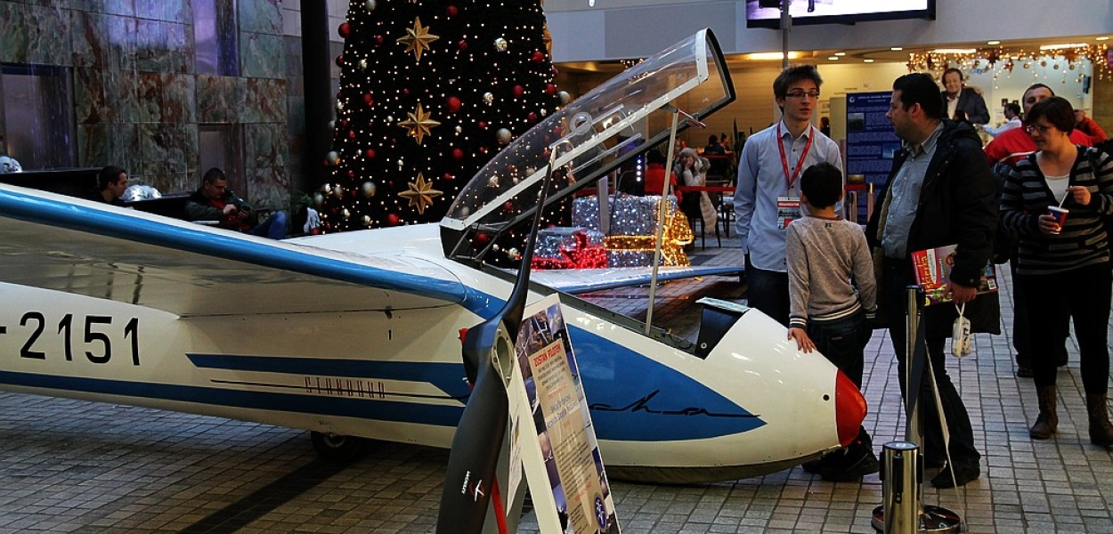 Lotniczo - karnawałowy weekend w galerii