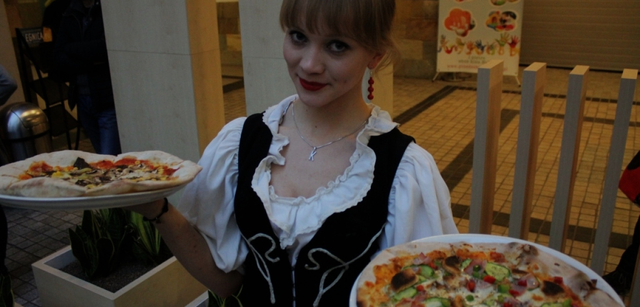 Miłośnicy pizzy spotkali się w Galerii Piastów