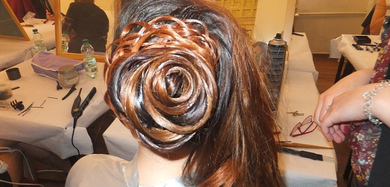 Mistrzynie grzebienia walczą o awans