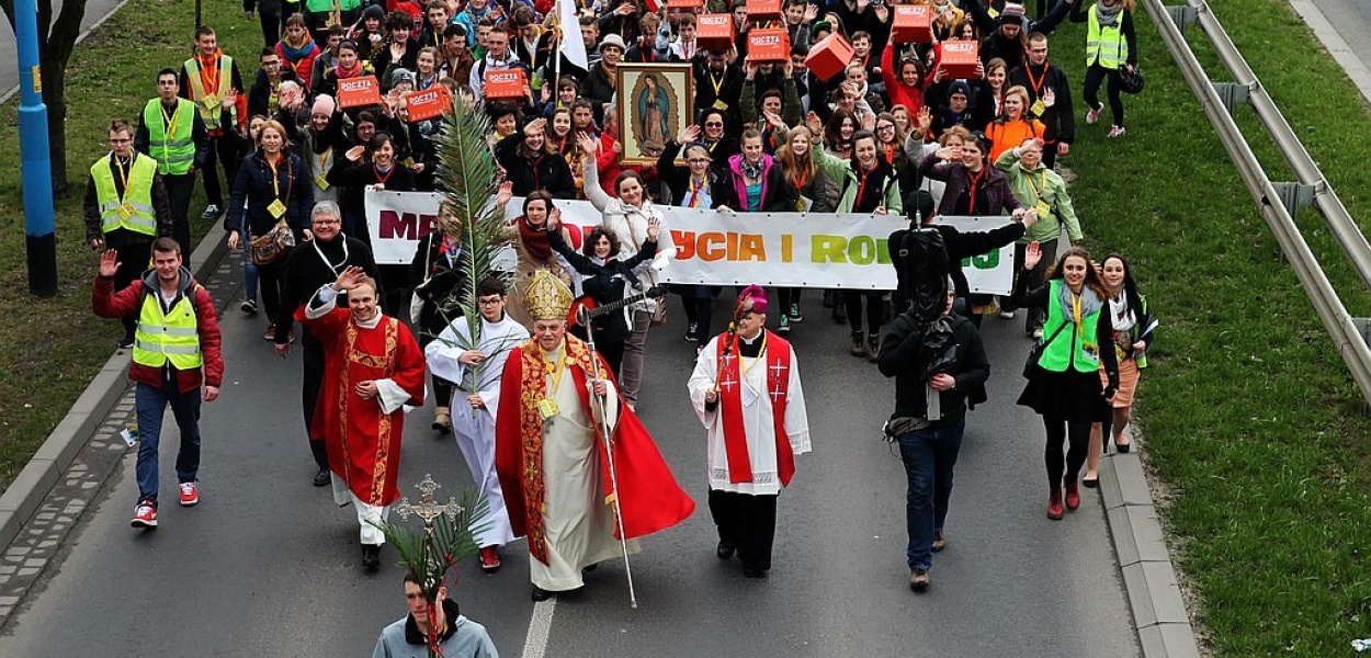 Wierni przemaszerowali ulicami w obronie życia