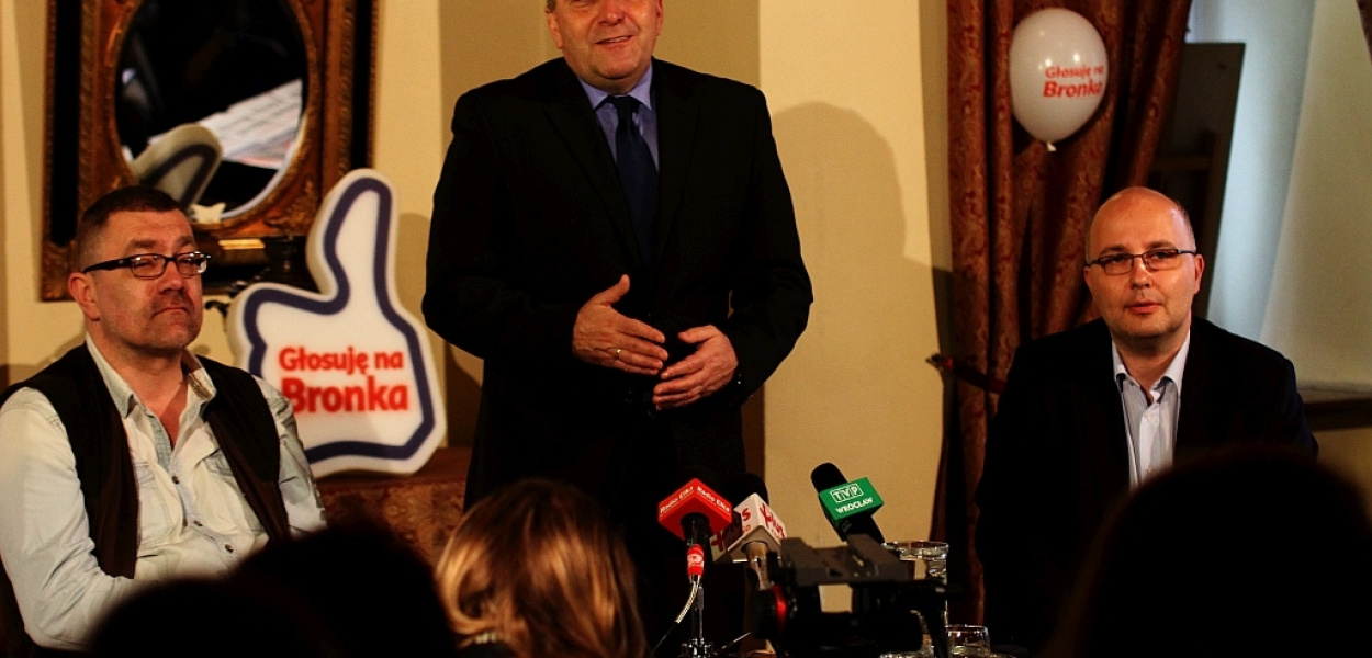Minister Schetyna agitował w Legnicy za Bronkiem
