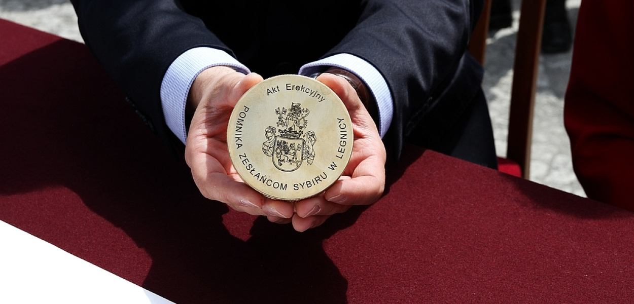 Akt erekcyjny pomnika Sybiraków wmurowany