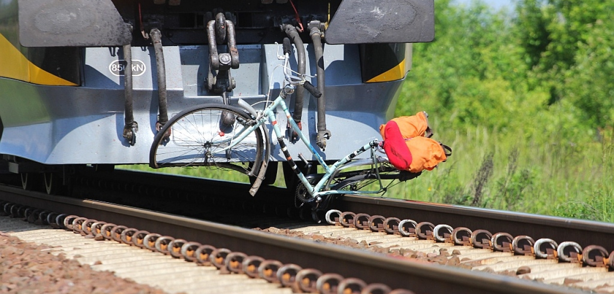 Pociąg potrącił śmiertelnie rowerzystę