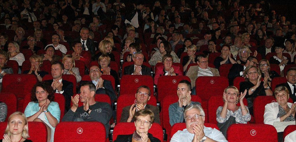 Horrory czy Hobbit? Dwa nocne maratony do wyboru!