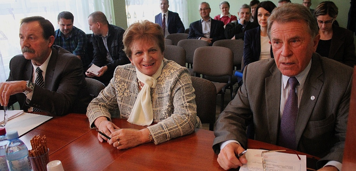 Powiatowi radni zlikwidowali Dom Dziecka w Chojnowie