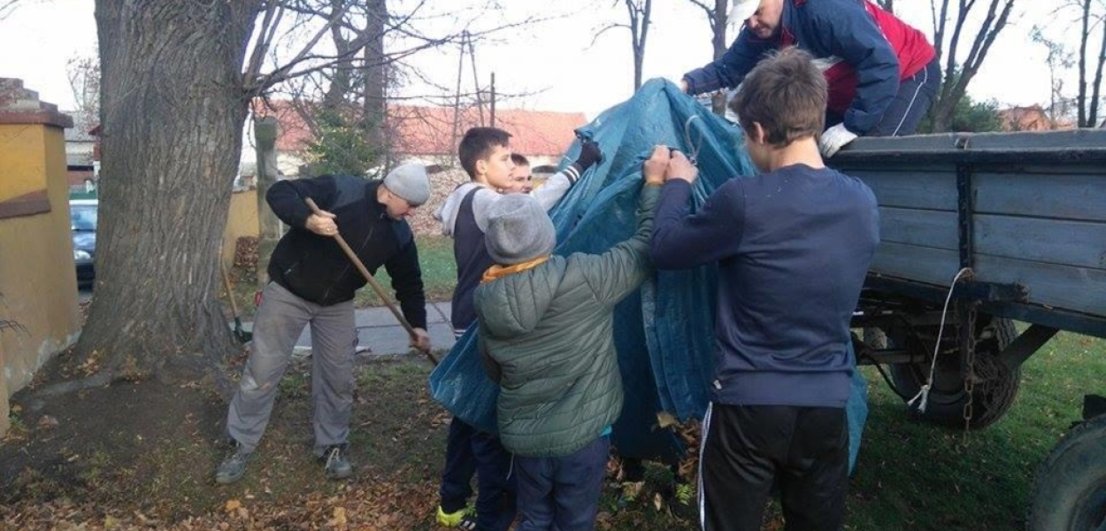 Integrowali się wspólnie sprzątając swoją wieś
