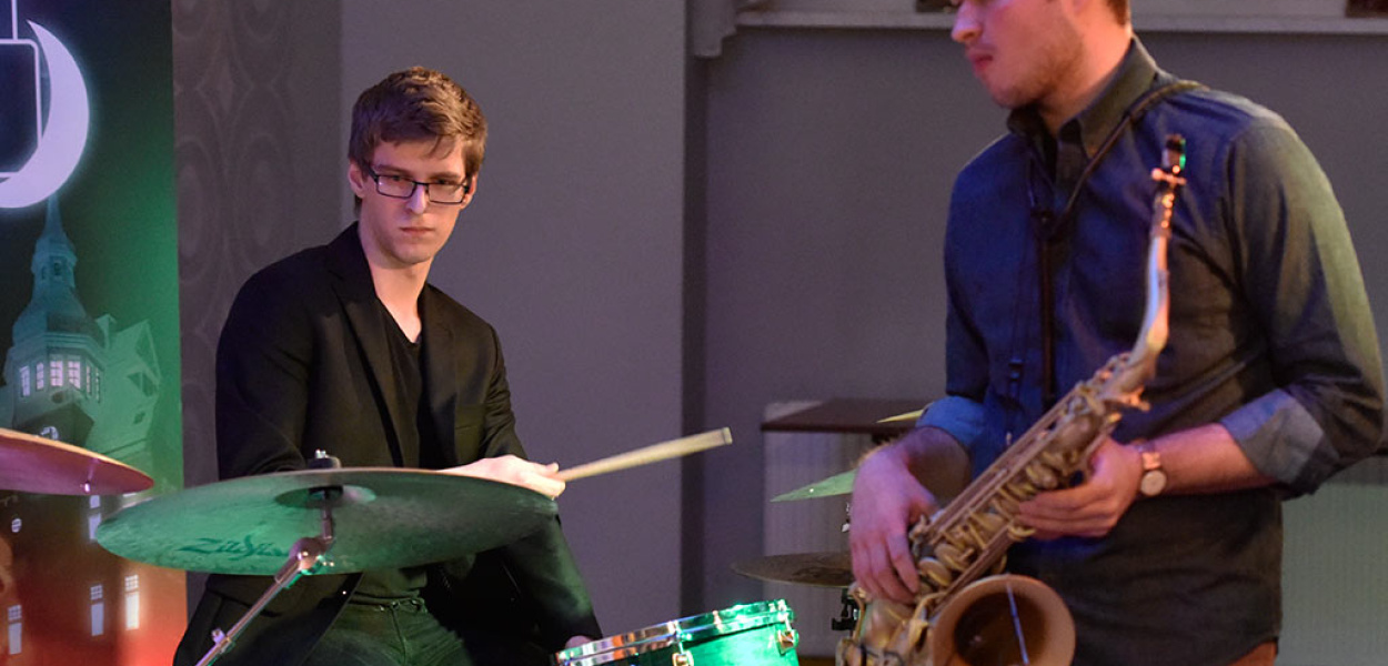 Jazzowe nuty spadły na parkiet w domu studenta