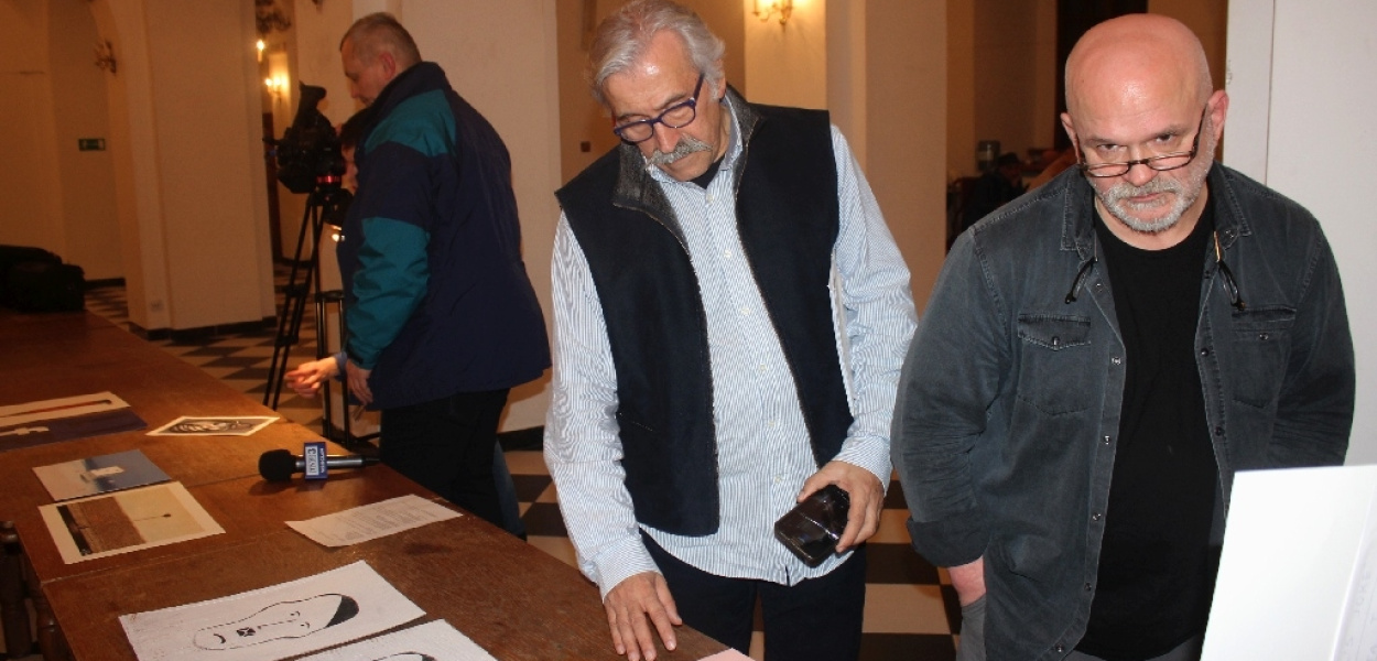 Skromny pozornie rysunek pokonał 2,5 tys prac