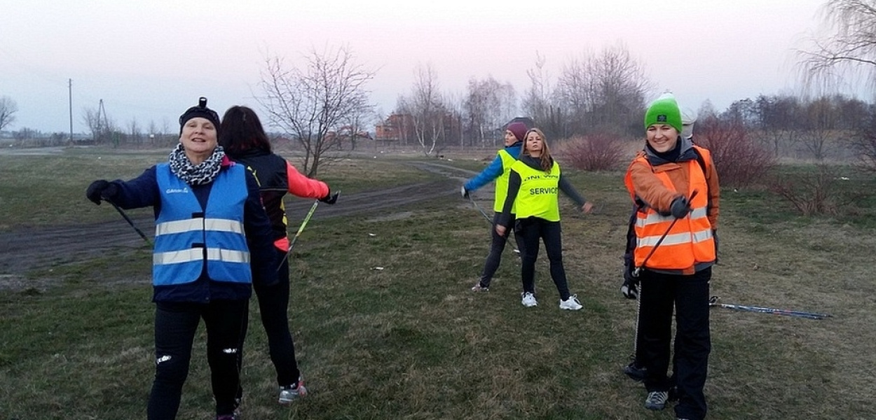 W Kunicach znów spacerują z kijami
