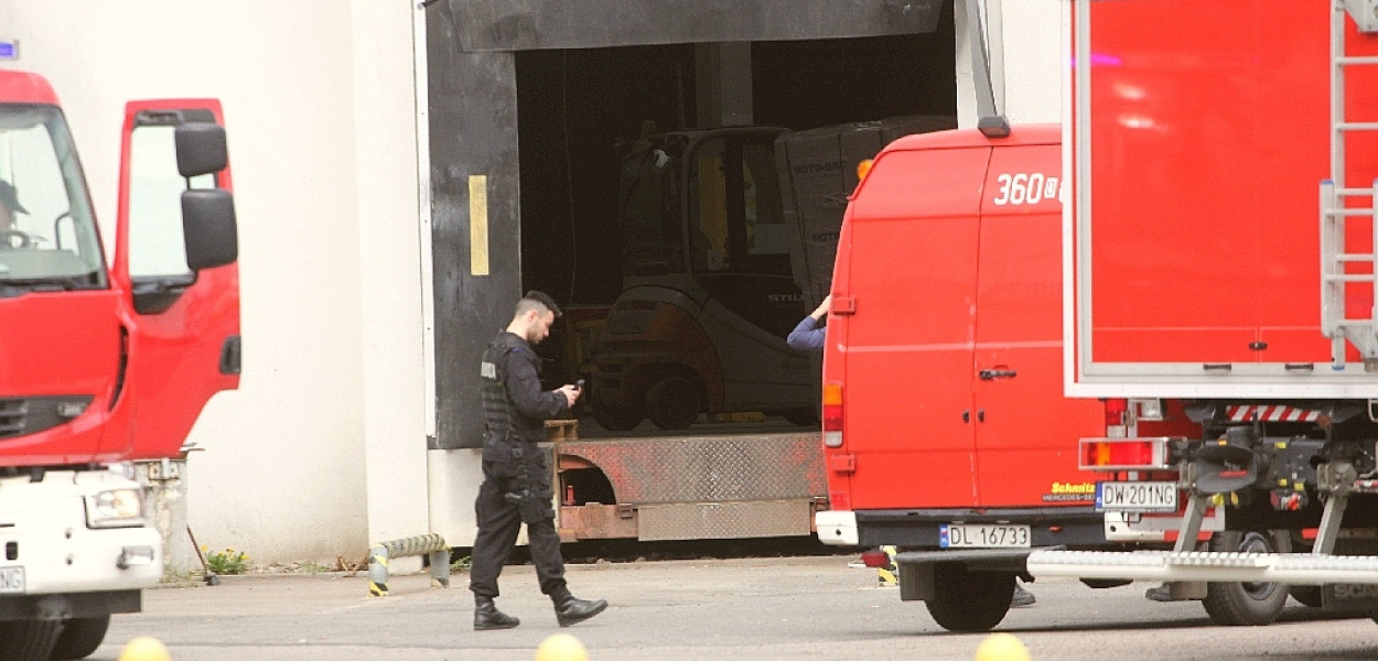 Groźny wyciek kwasu siarkowego na lotnisku