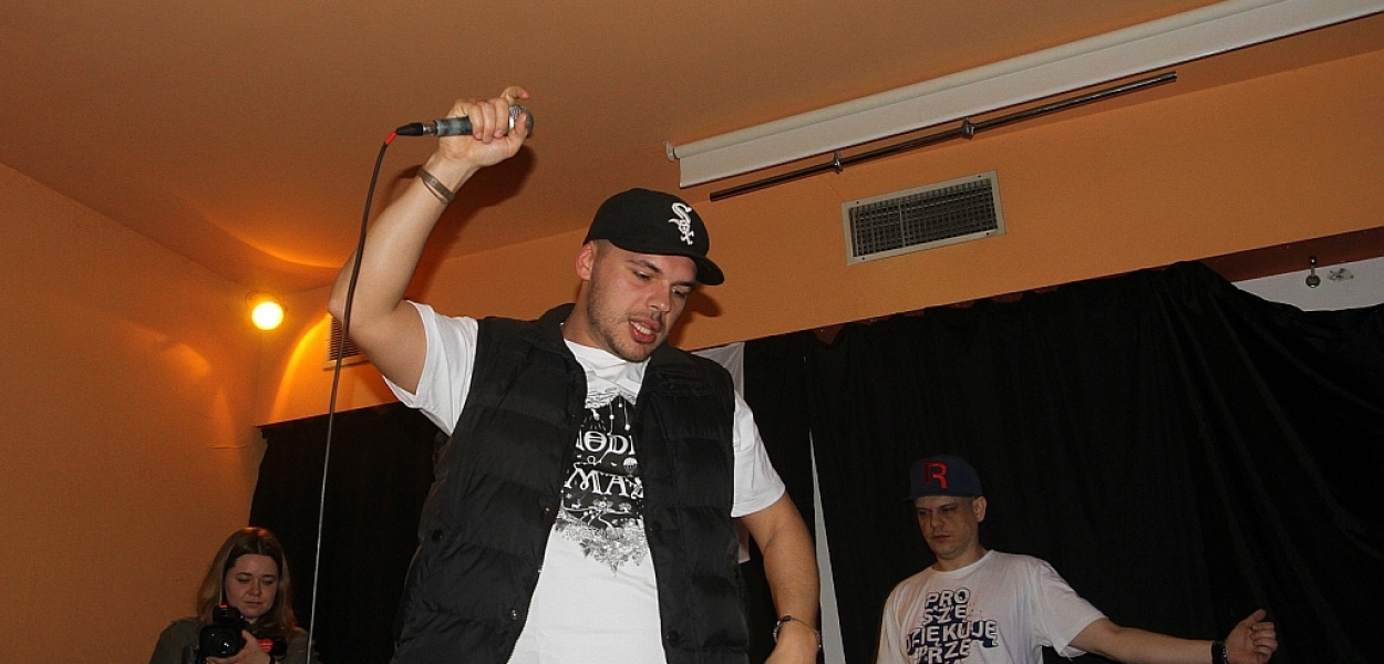 Raperzy wystąpili dla Bartka i Karoliny 