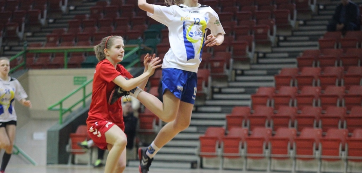 Szczypiornistki z SP 9 najlepsze na Dolnym Śląsku