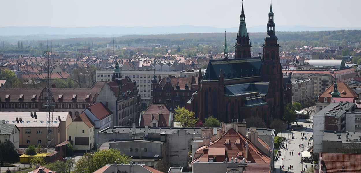 Drzwi kościoła mariackiego otwarte dla zwiedzających