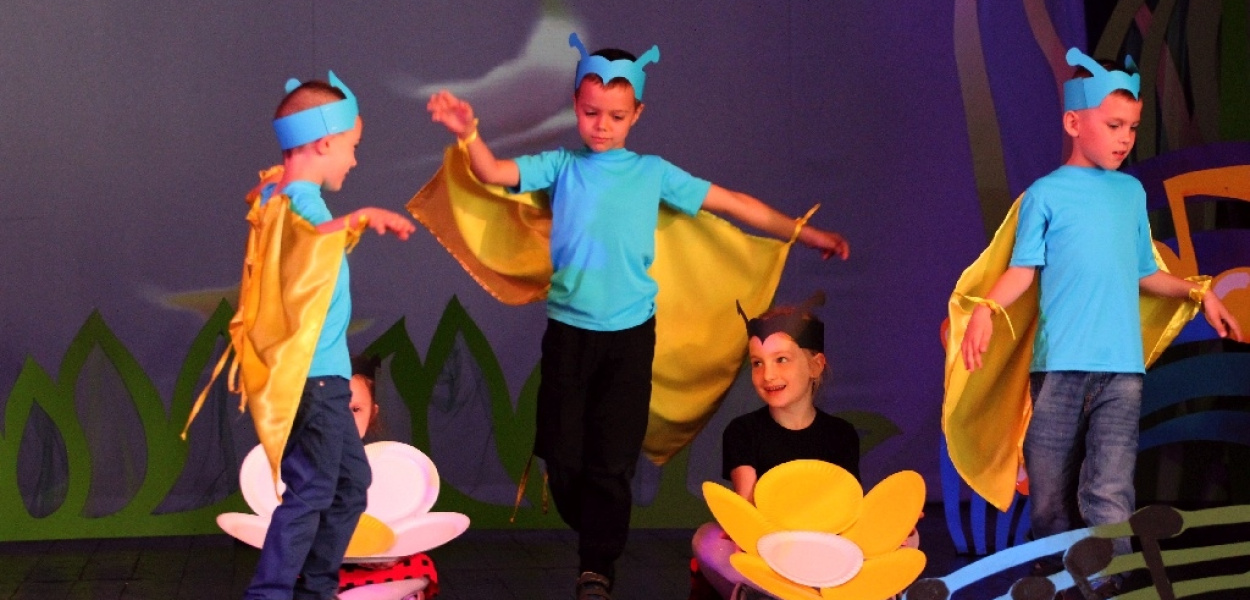 Prawdziwy mikrofon i wielka scena dla przedszkolaków