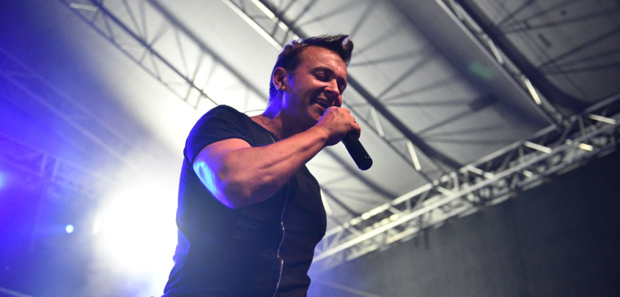 Ja uwielbiam ją, ona tu jest, oni tu są. Weekend!