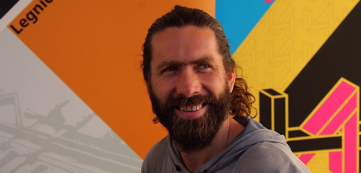 Łąki Łan rozkołysał łąkę publiczności