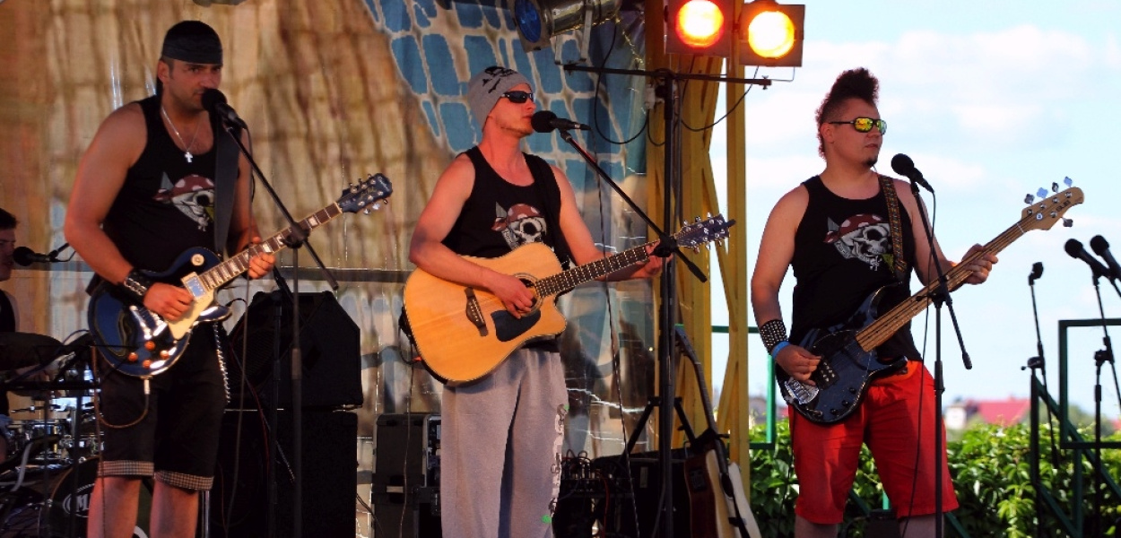 No to ludzie Zwrot przez Twarz i słuchamy szant!