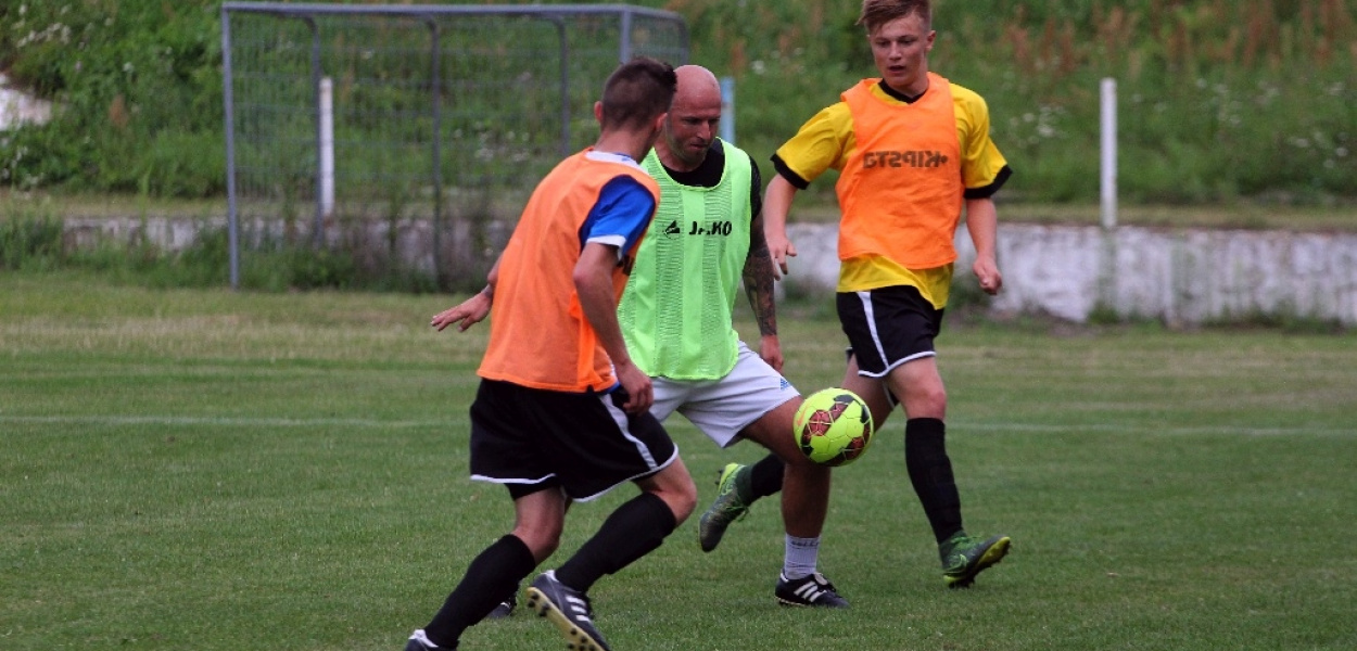 Konfeks uległ w sparingu beniaminkowi okręgówki