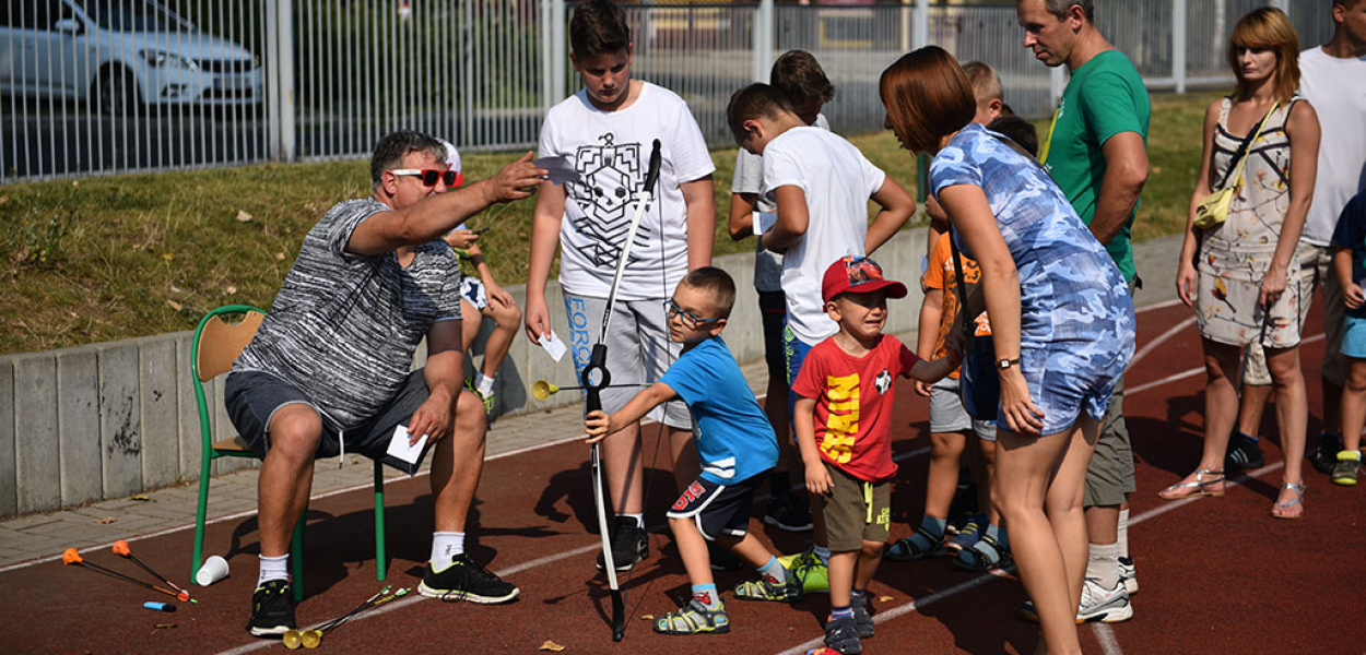 Rodzinna zabawa w "dziewiątce"