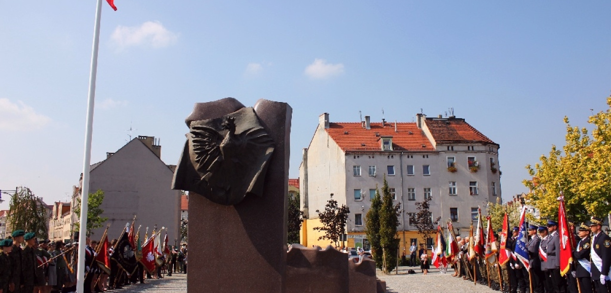 Świętowali Sybiracy. „Pomnik jest przestrogą”