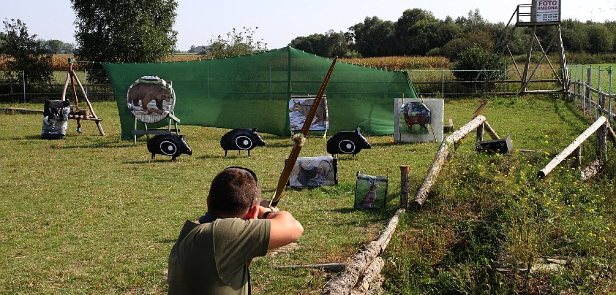 Łucznicy przy jurtach mongolskich w Raczkowej
