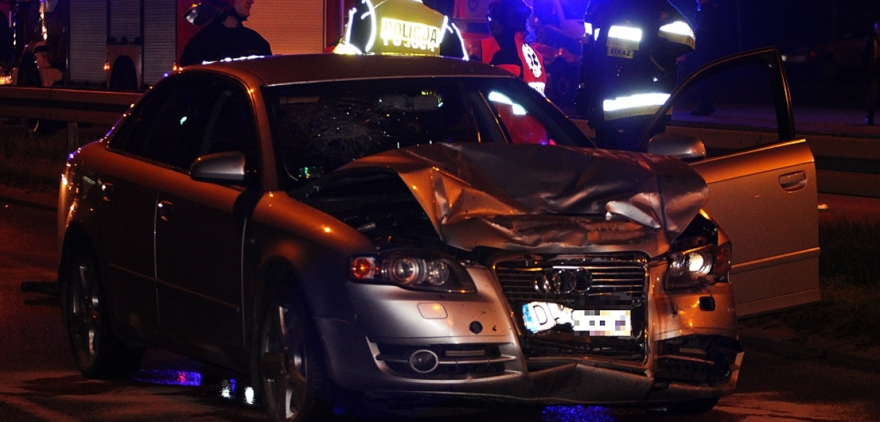 Wypadek na os. Kopernika. Ranna kobieta