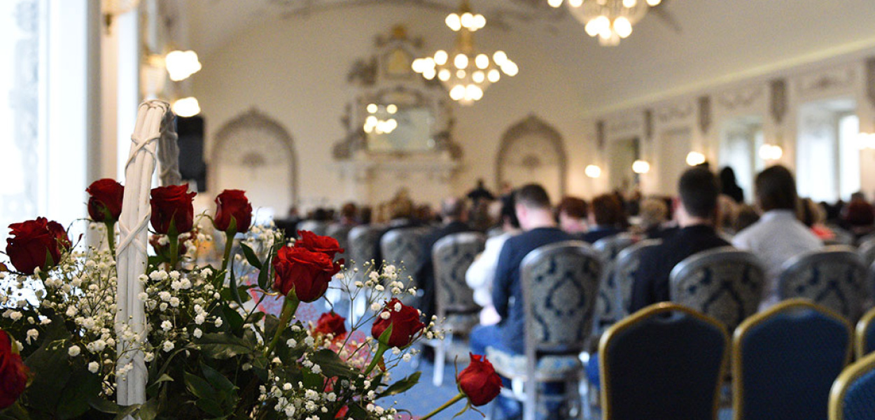 Caritas wyprawił urodziny w katedrze i akademii