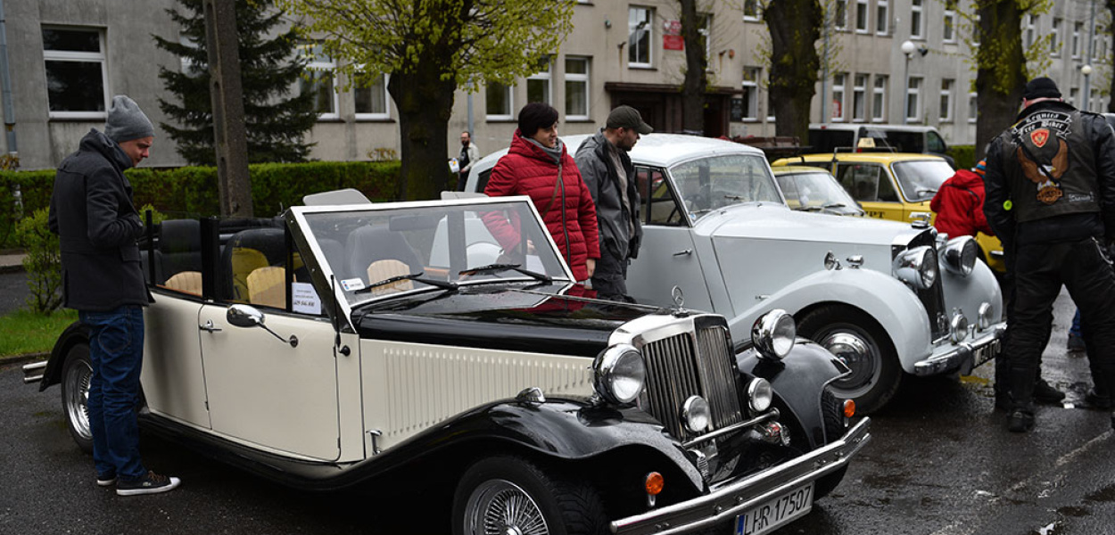 Klasycznie i z fasonem rozpoczęli sezon