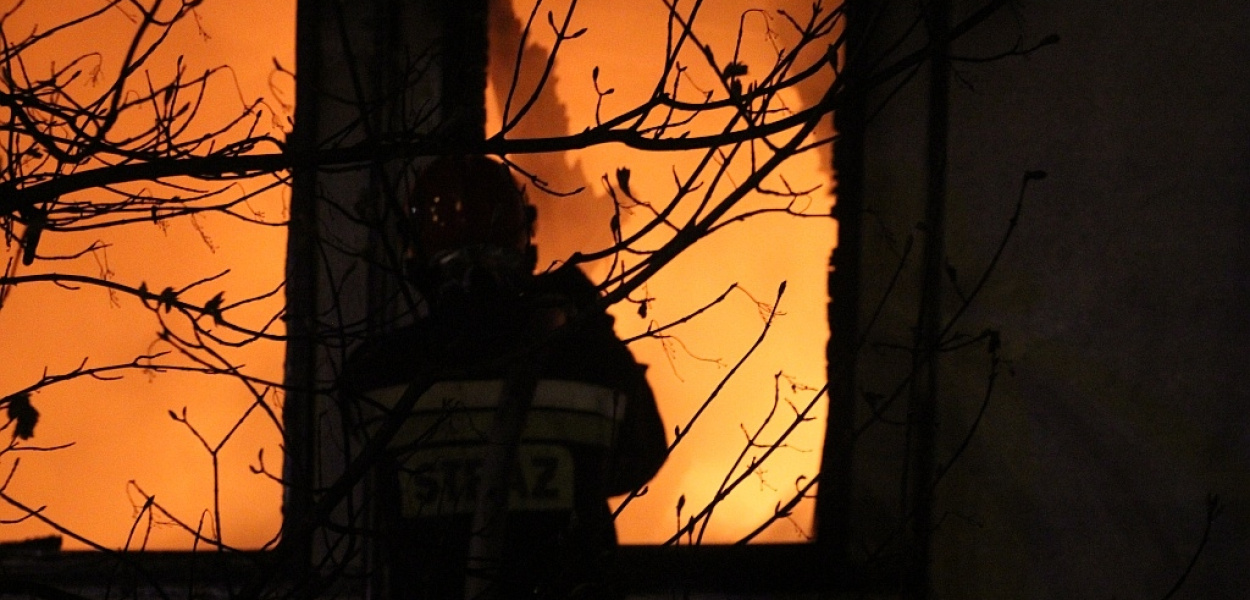 Groźny pożar starego magazynu Centrostalu