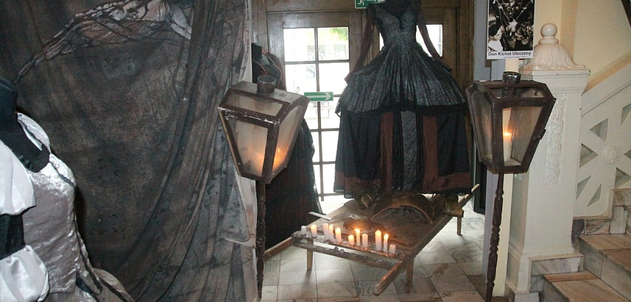 Teatr to nie tylko aktorzy. Wystawa „Teatr 40”