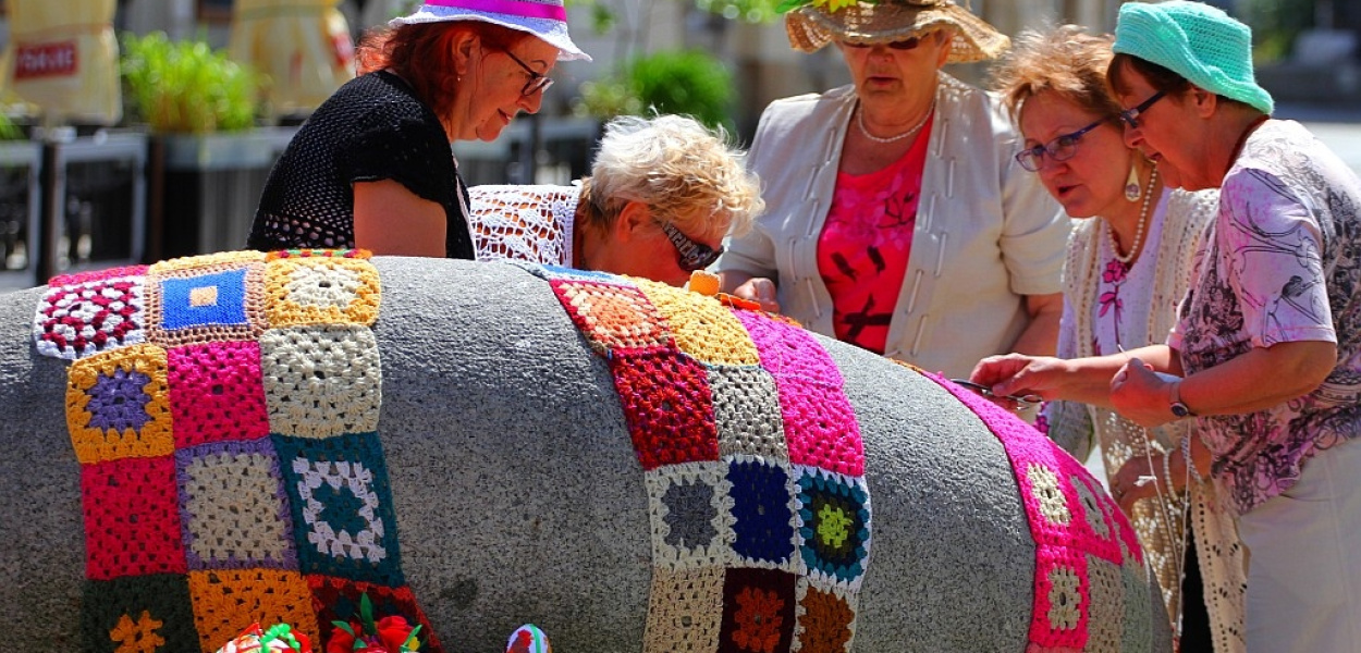 Koronczarki „ubrały” legnicki Ring