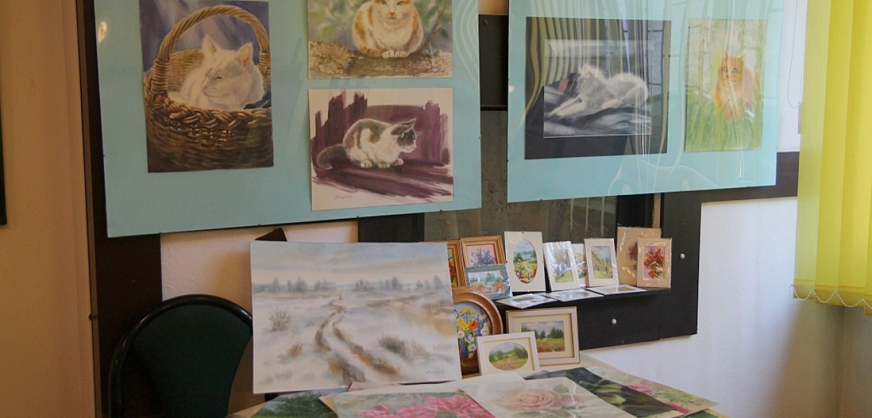 Róże, koty i Legnica Natalii Kudriawcewej