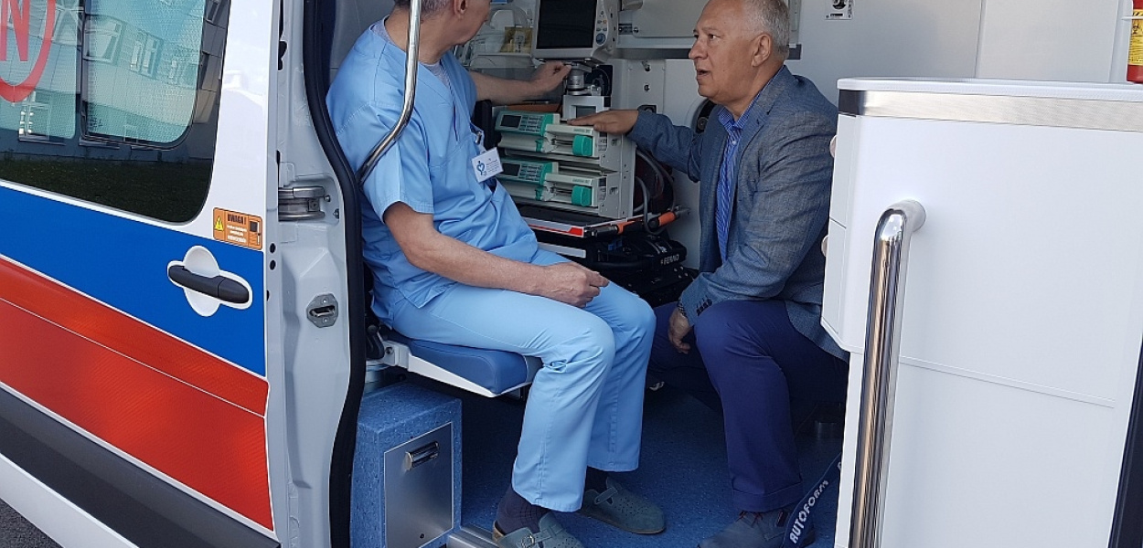 Legnicka neonatologia doczekała się nowej karetki