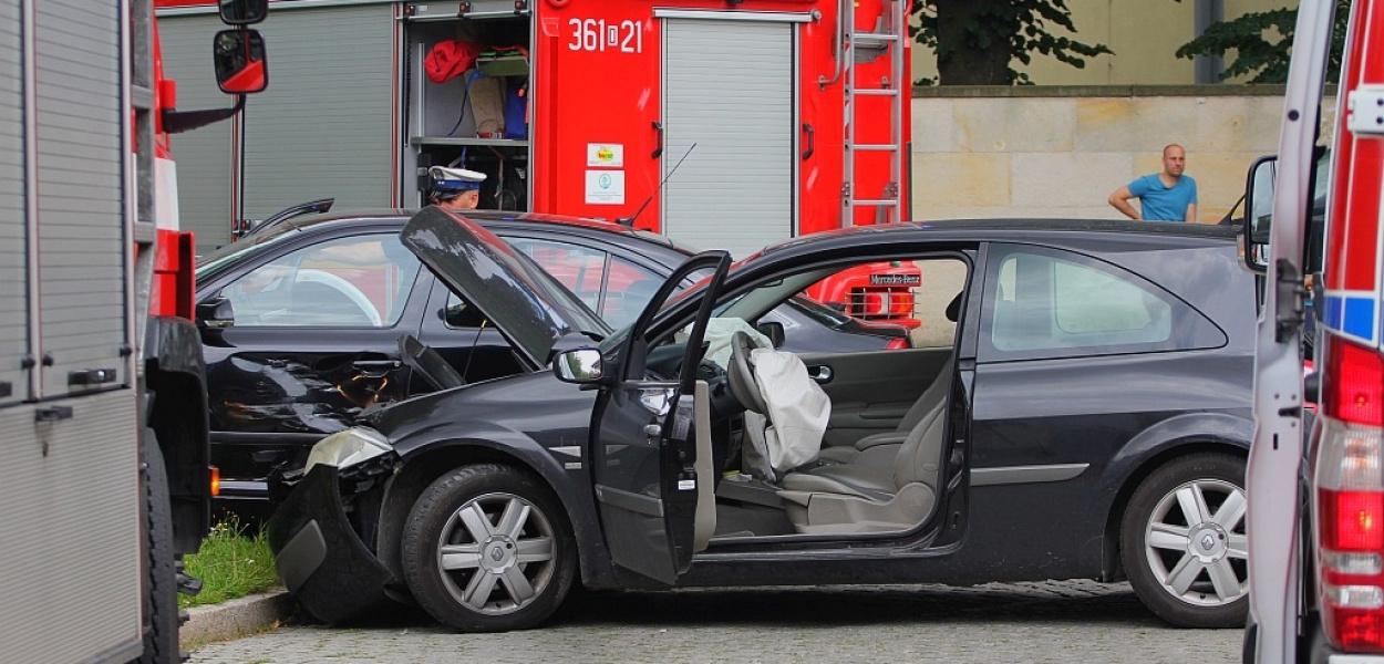 Trzy osoby ranne w wypadku na Grabskiego