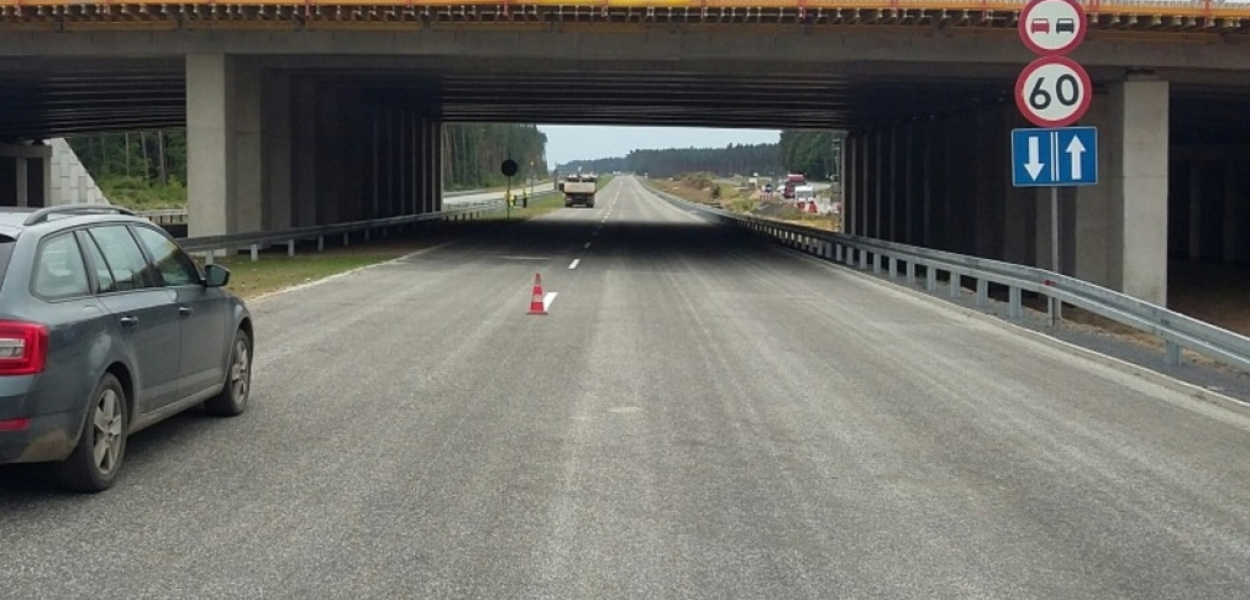 Od Kochlic do Chróstnika jedziemy już drogą S3