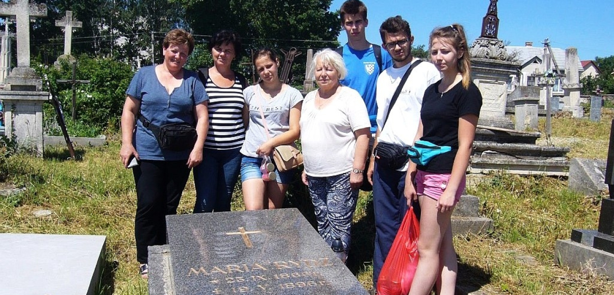 Wciąż pamiętają o mogiłach pradziadów na Ukrainie