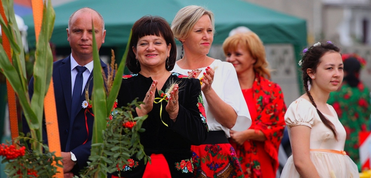 Barwnie i wesoło na dożynkach w Prochowicach
