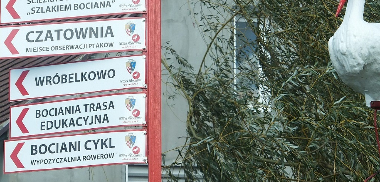 Bocianie Niedźwiedzice ze statuetką Koguta