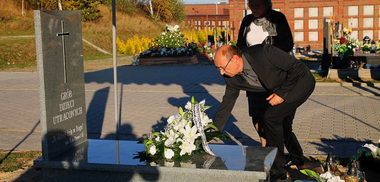 Pomnik Dzieci Utraconych. Tym, którzy nie mają grobu