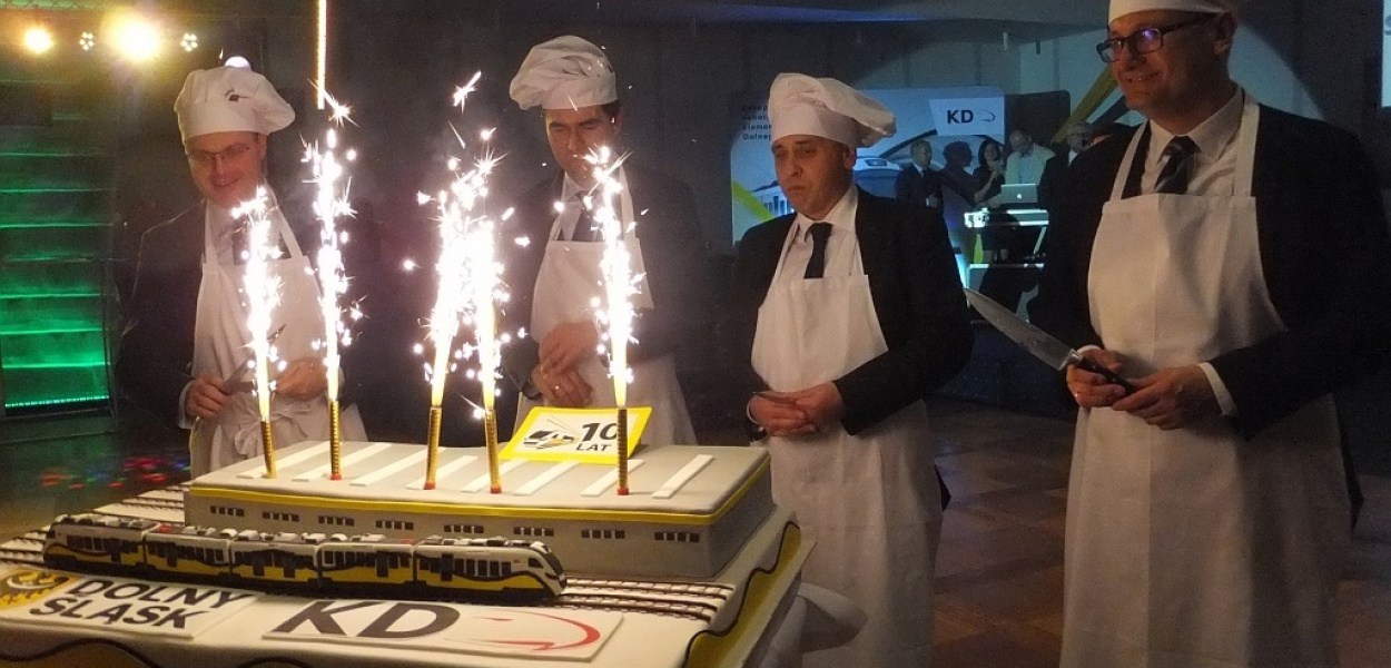 Kolejom Dolnośląskim stuknęło już dziesięć lat