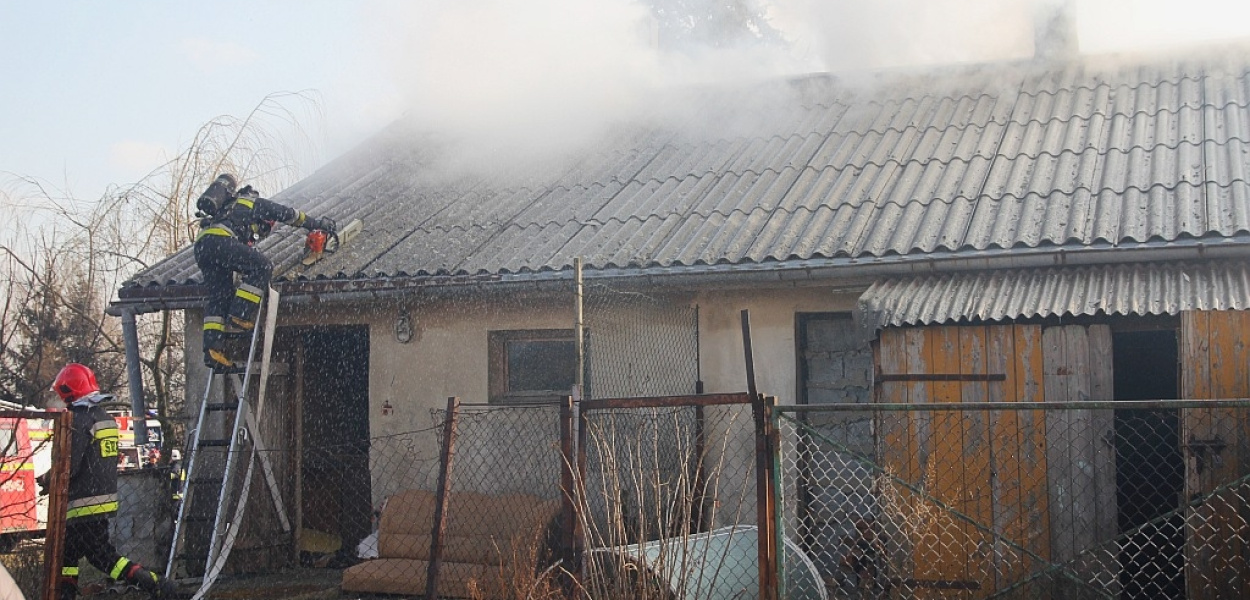 Płonął budynek gospodarczy w Księginicach