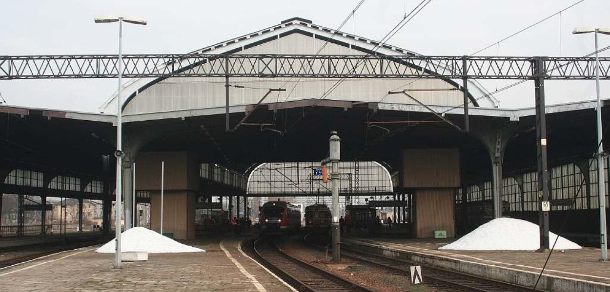Remont legnickiego dworca PKP zaklepany
