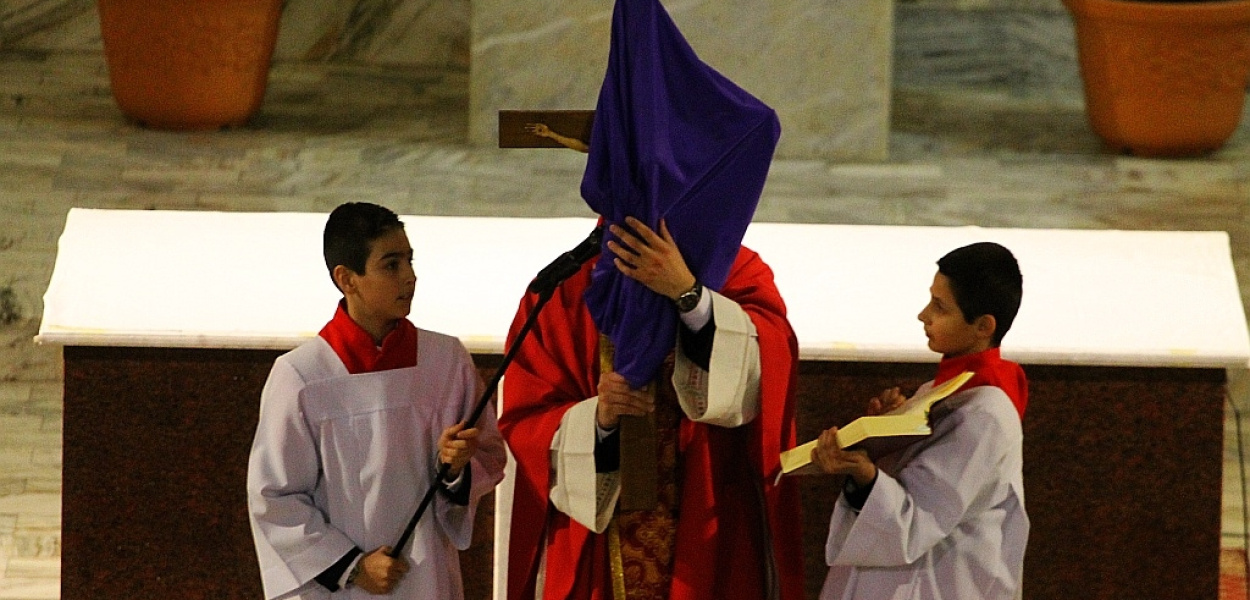 Dziś Wielki Piątek. Drugi dzień Triduum Paschalnego