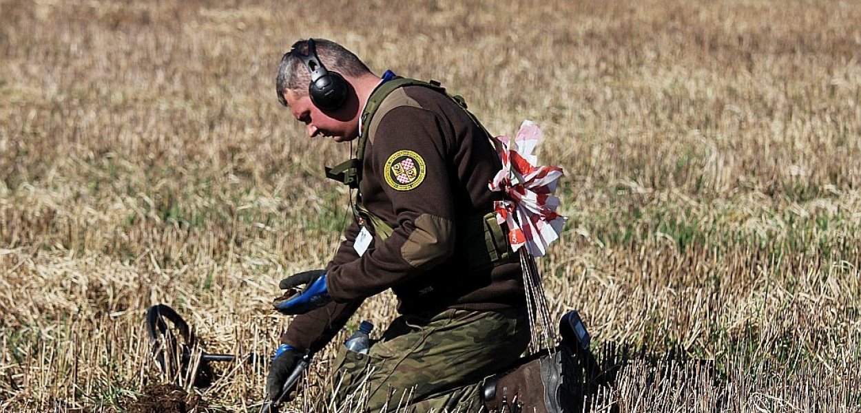 Poszukiwacze skarbów na gniewomierskich polach