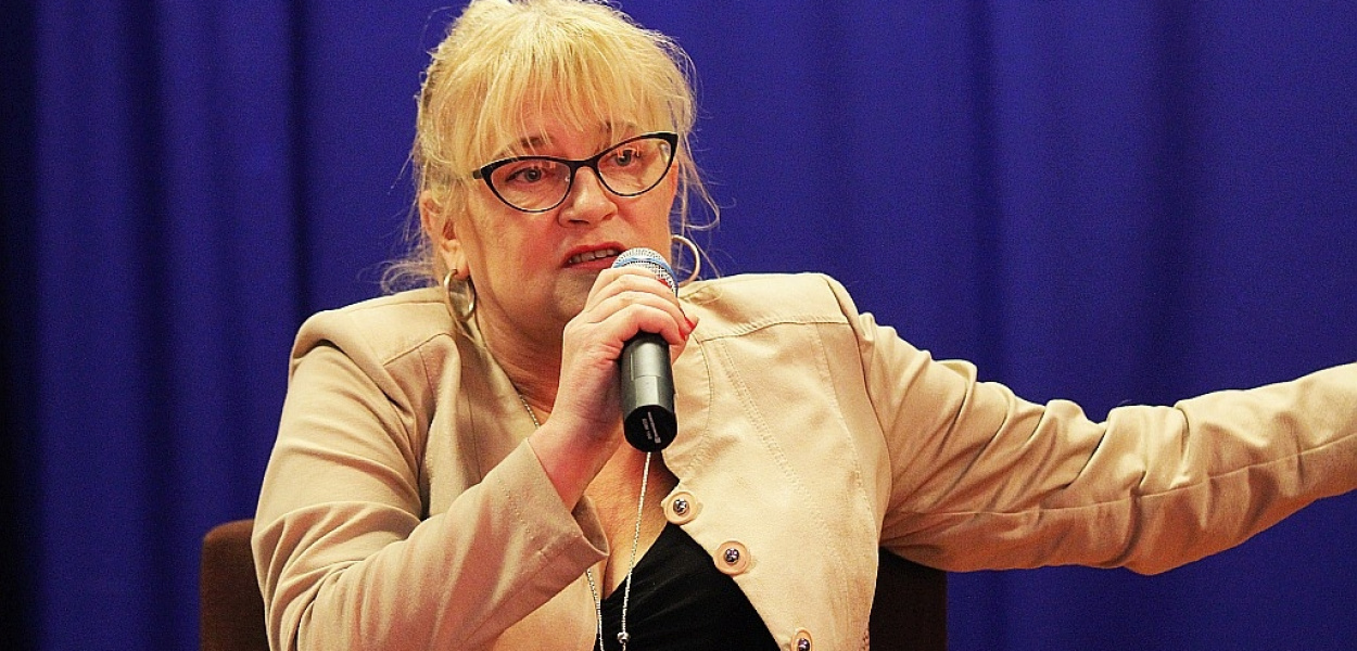 Całkiem zwyczajna Marzena Kipiel - Sztuka