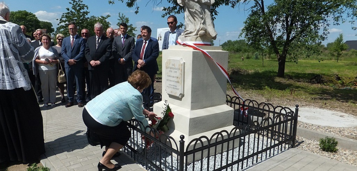 Święty Nepomucen w Pątnówku odmłodzony o 200 lat