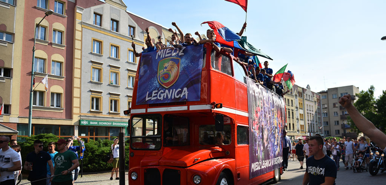 Ale feta! „Ten awans nam się zwyczajnie należał!”