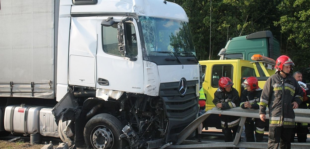 Wypadek na autostradzie A4. Są duże korki