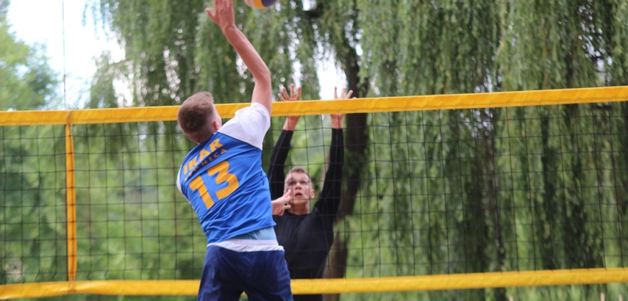 Grali w siatkówkę bez skarpet. Kto najlepszy?